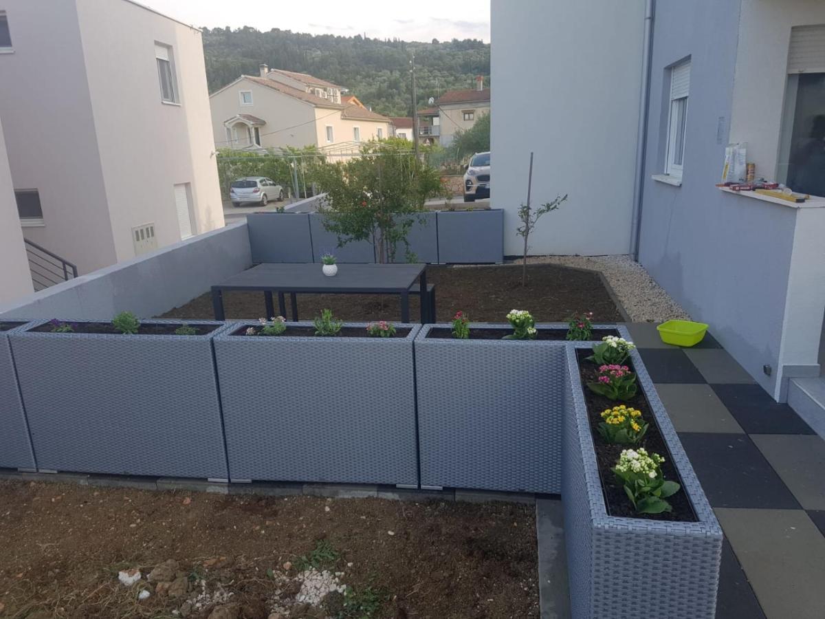 Apartments Sunrise Preko Exterior foto