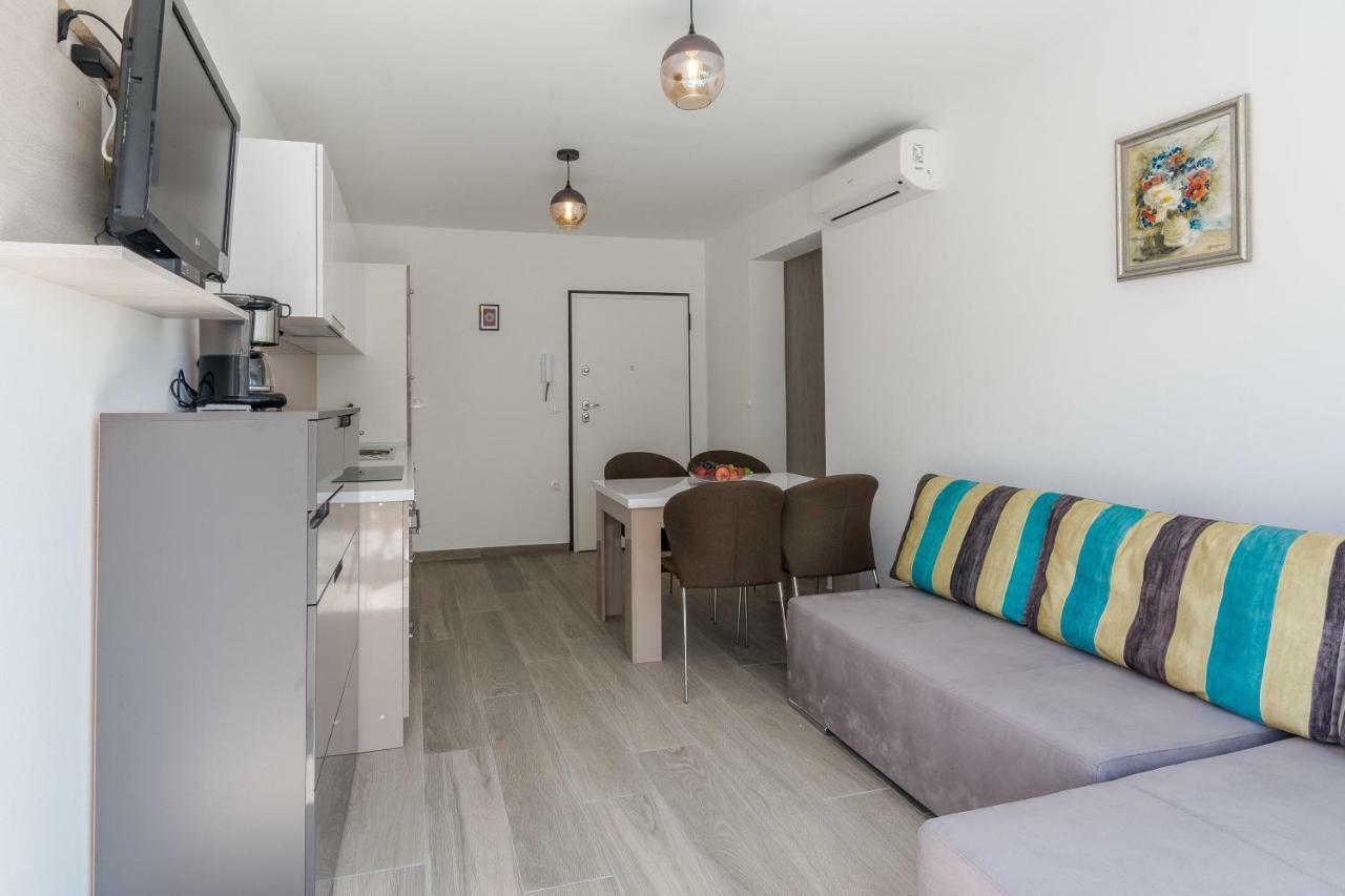 Apartments Sunrise Preko Exterior foto